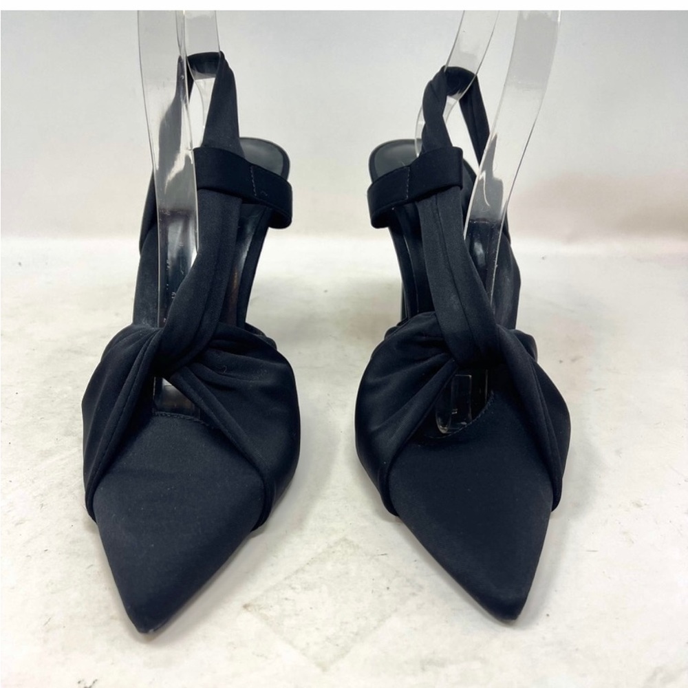 Zara Black Pointed Toe Interwoven Fabric
Pump Heels pointed Toe pumps - Picture 6 of 9